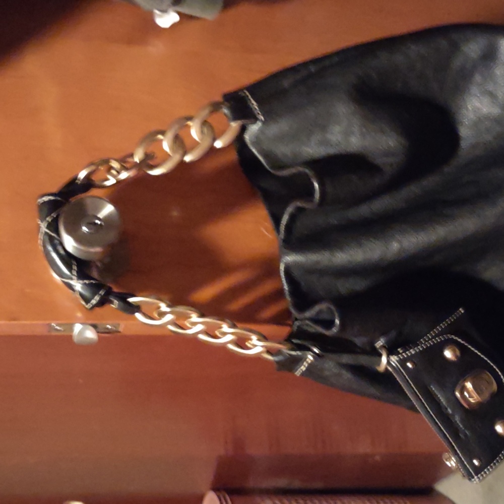 Juicy Couture large vintage pebbled leather shoulder bag with quilted pocket. - Picture 2 of 6